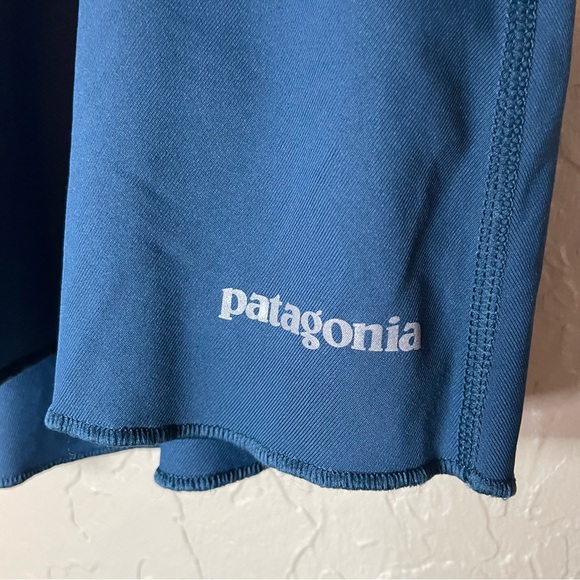 Patagonia Navy Light Blue Tennis Golf Skirt Skort Built In Shorts Size Large - Picture 3 of 7